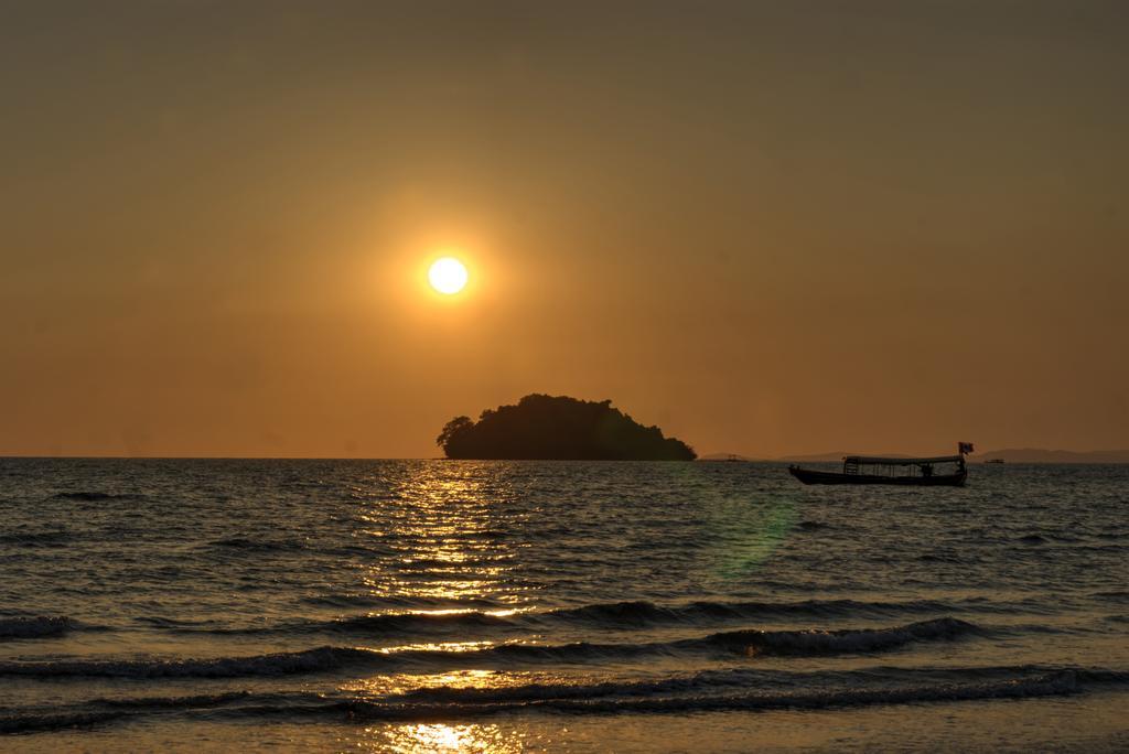 Hotel The Secret Garden At Otres Beach Sihanoukville Exterior foto